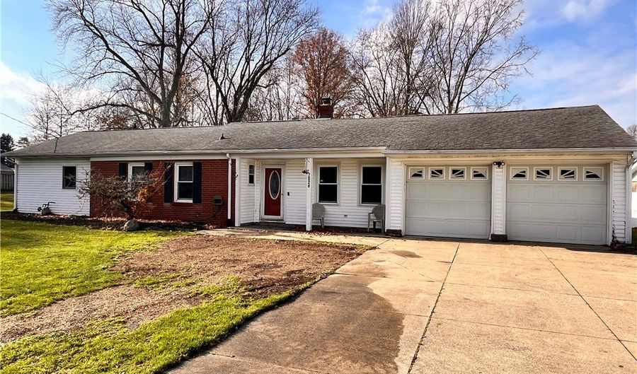 7029 Austinburg Rd, Ashtabula, OH 44004 - 3 Beds, 2 Bath