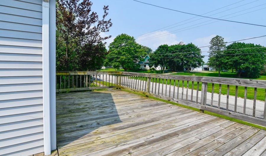 1314 NAVARINO St, Algoma, WI 54201 - 1 Beds, 1 Bath
