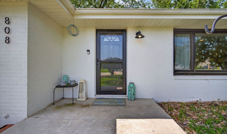 808 Tyler St, Polk City, IA 50226 - 3 Beds, 2 Bath