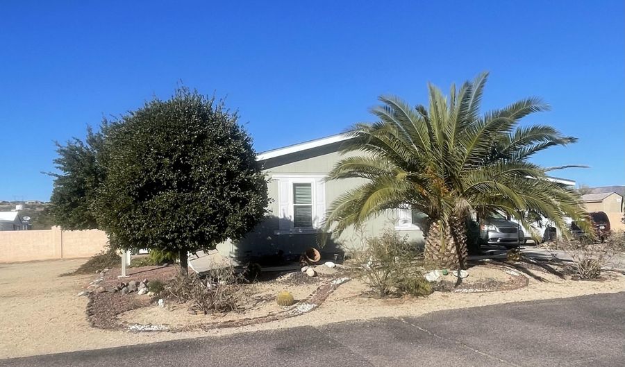 19500 E Gregory St 25, Black Canyon City, AZ 85324 - 3 Beds, 2 Bath
