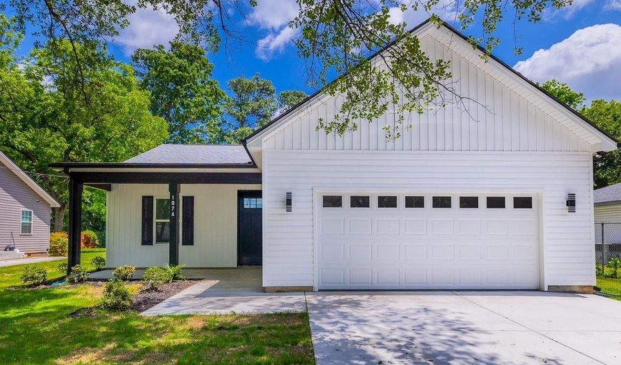 107 A Avondale Rd, Anderson, SC 29624 - 3 Beds, 2 Bath