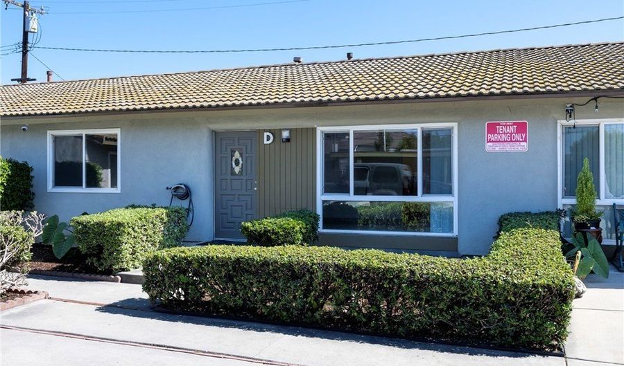2204 E La Palma Ave D, Anaheim, CA 92806 - 2 Beds, 1 Bath