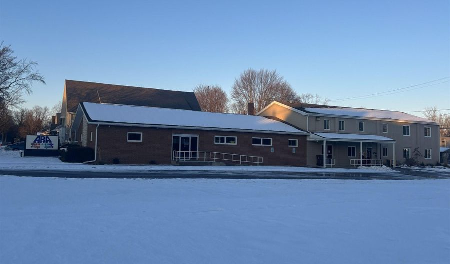 504 Pine Ave, Alma, MI 48801 - 0 Beds, 3 Bath