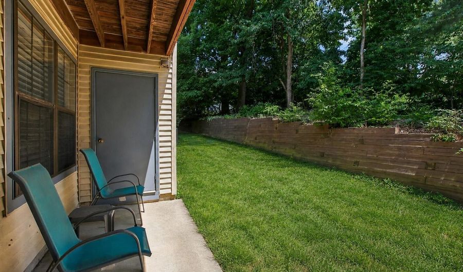233 Perth Hill Ct, Aberdeen, NJ 07747 - 2 Beds, 2 Bath