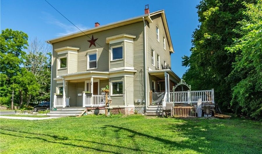 45 High St, Burrillville, RI 02859 - 7 Beds, 4 Bath