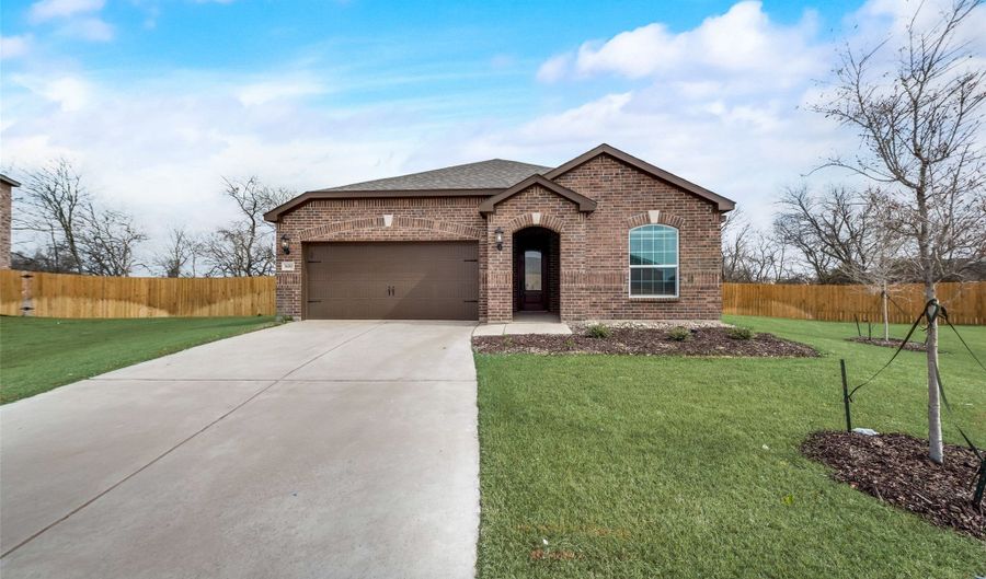 800 Jackel Dr, Anna, TX 75409 - 4 Beds, 2 Bath