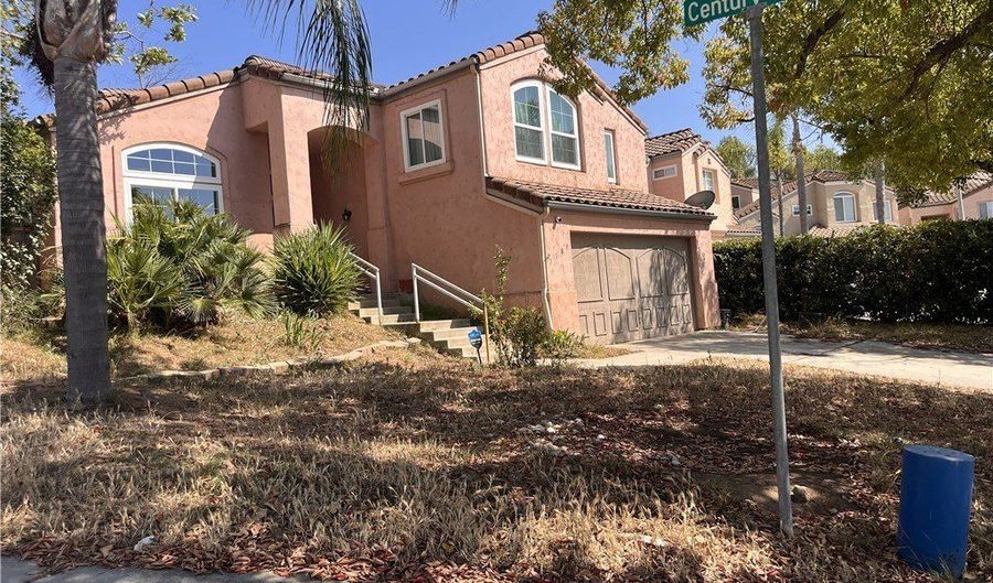 1381 Gilmore Pl, Escondido, CA 92026 - 5 Beds, 3 Bath