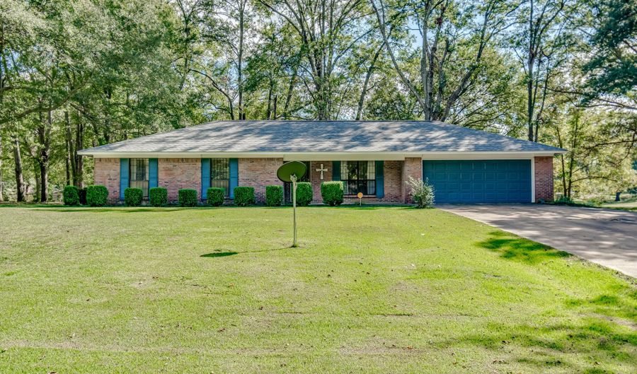 180 Alton Cir, Benton, MS 39039 - 3 Beds, 2 Bath