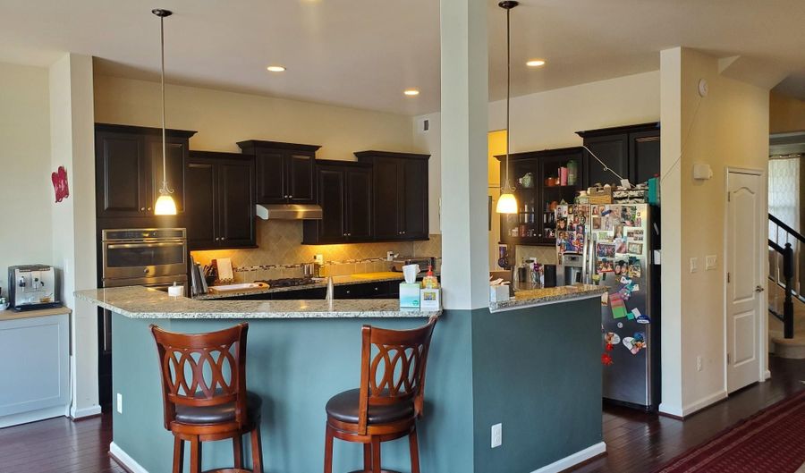 20950 ASHBURN HEIGHTS Dr, Ashburn, VA 20148 - 5 Beds, 5 Bath