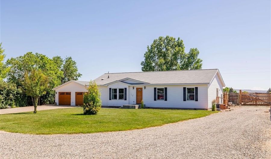 138 Pleasant View Dr, Cody, WY 82414 - 3 Beds, 2 Bath