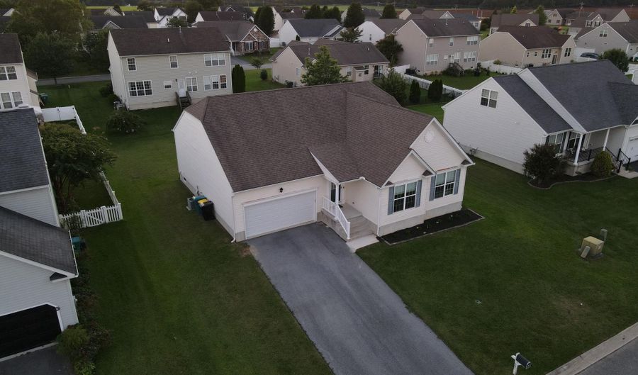 207 STONEBRIDGE Dr, Felton, DE 19943 - 4 Beds, 3 Bath