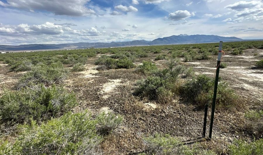 E Frontage Rd, Battle Mountain, NV 89820 - 0 Beds, 0 Bath
