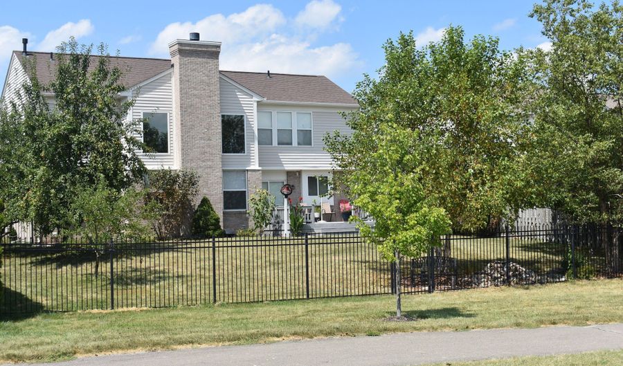 16665 Lakeville Xing, Westfield, IN 46074 - 4 Beds, 4 Bath