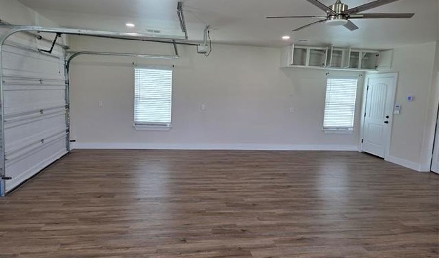 28200 S Highway 125 70, Afton, OK 74331 - 2 Beds, 2 Bath