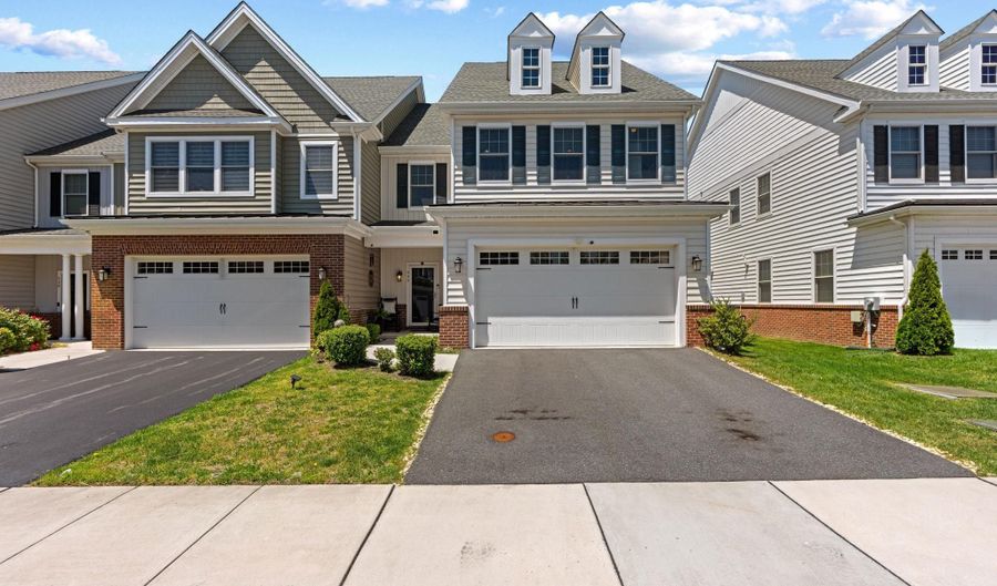 533 COOK St, Delaware City, DE 19706 - 3 Beds, 3 Bath