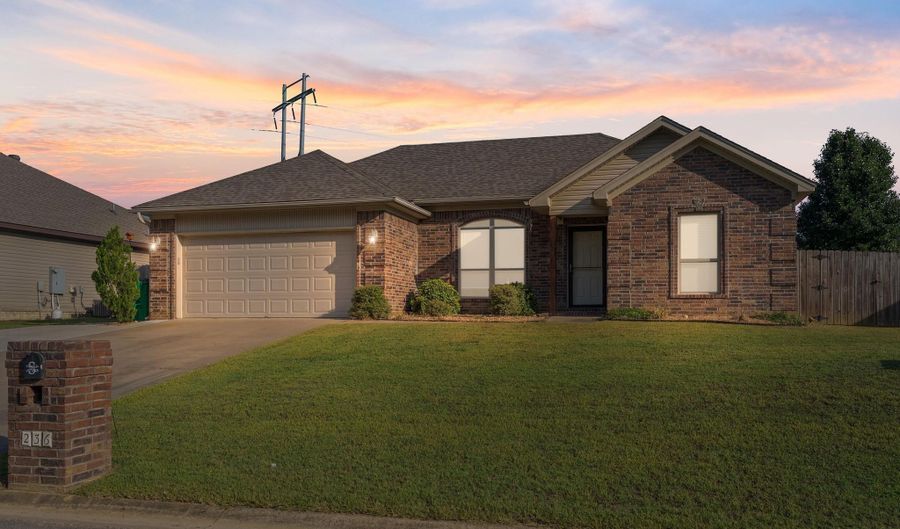 236 Creek View Dr, Austin, AR 72007 - 3 Beds, 2 Bath
