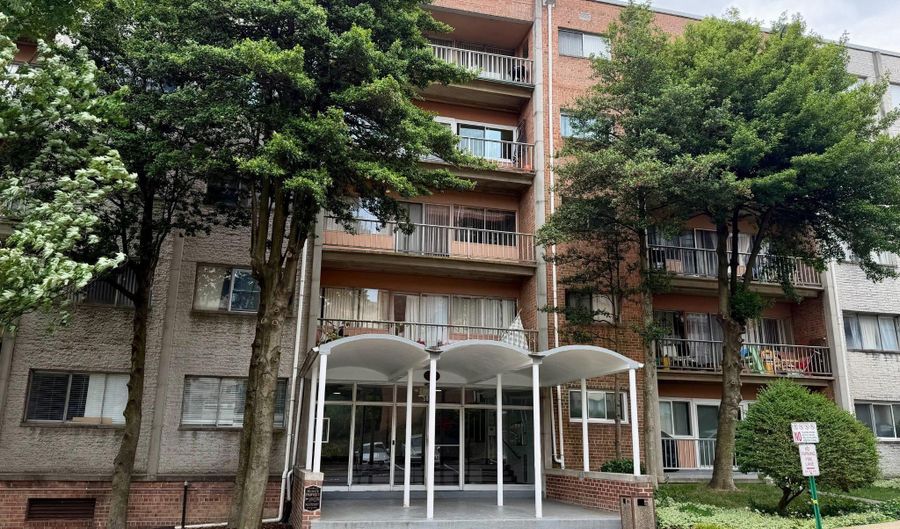 5801 QUANTRELL Ave 109, Alexandria, VA 22312 - 2 Beds, 1 Bath