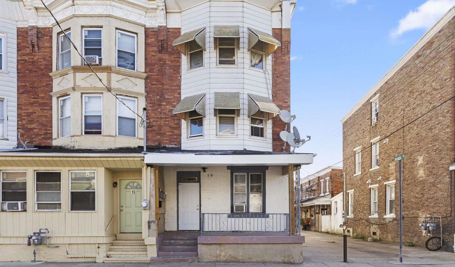 15 S Florida Ave, Atlantic City, NJ 08401 - 5 Beds, 3 Bath