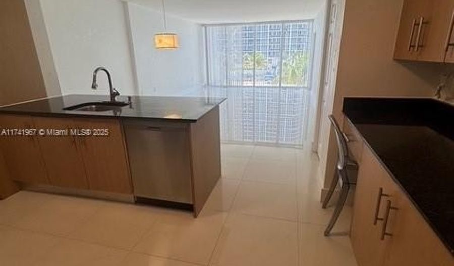 10275 Collins Ave 316, Bal Harbour, FL 33154 - 1 Beds, 2 Bath