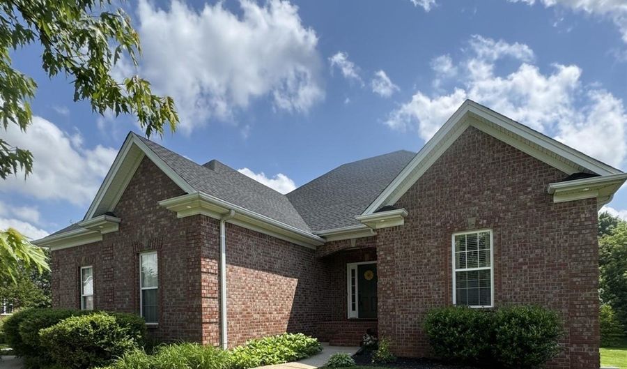 433 Cambridge Grove Cir, Alvaton, KY 42122 - 4 Beds, 3 Bath