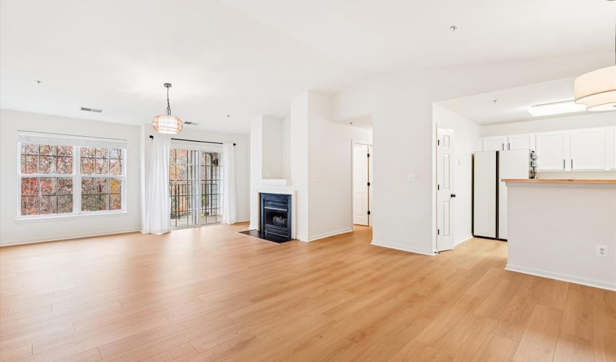 2155 SCOTTS CROSSING Ct 303, Annapolis, MD 21401 - 2 Beds, 2 Bath