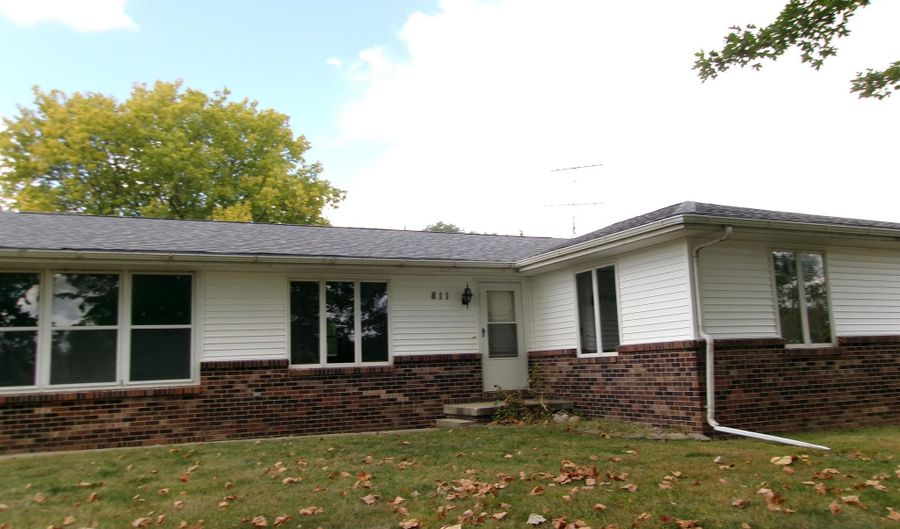 811 3rd St, Anita, IA 50020 - 3 Beds, 2 Bath