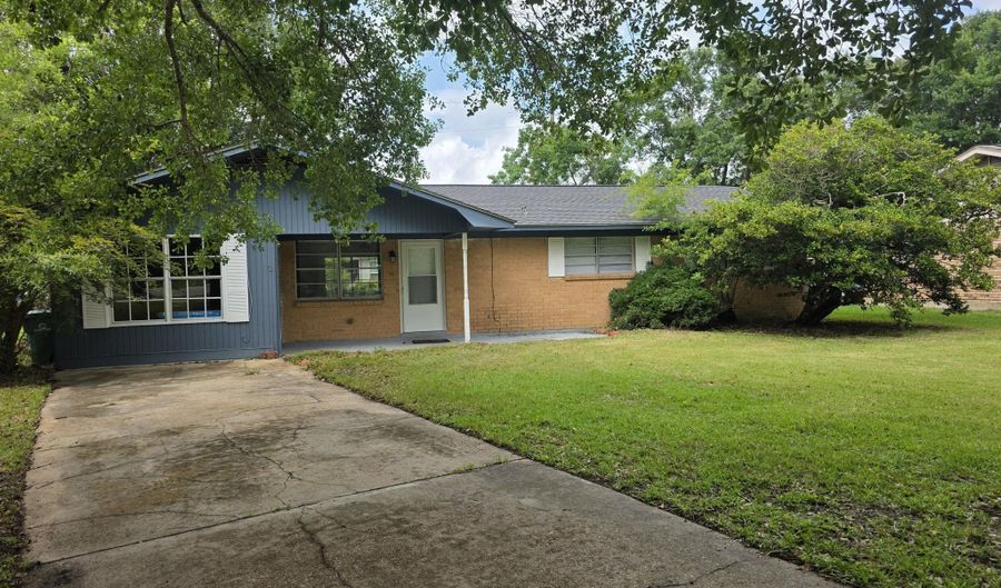 905 Spanish Acres Dr, Bay St. Louis, MS 39520 - 3 Beds, 2 Bath