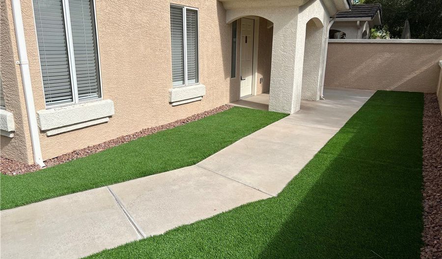 910 Elegant Coral Ave, Henderson, NV 89015 - 3 Beds, 3 Bath