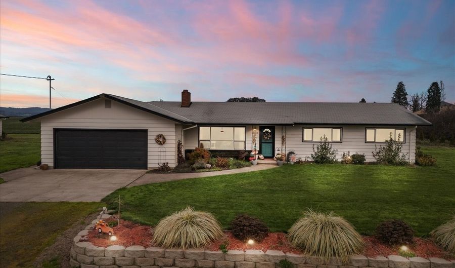 39449 NW WILKESBORO Rd, Banks, OR 97106 - 4 Beds, 2 Bath