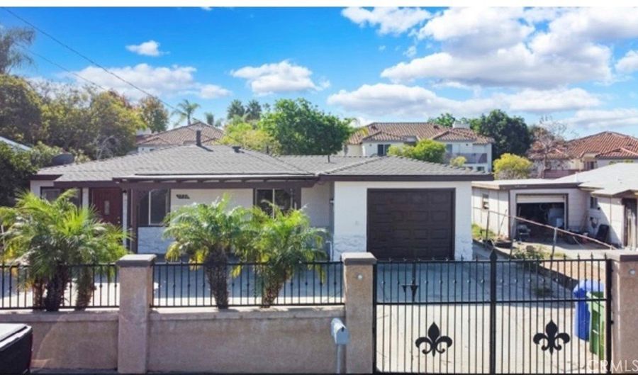 1729 Kraft St, Oceanside, CA 92058 - 2 Beds, 1 Bath