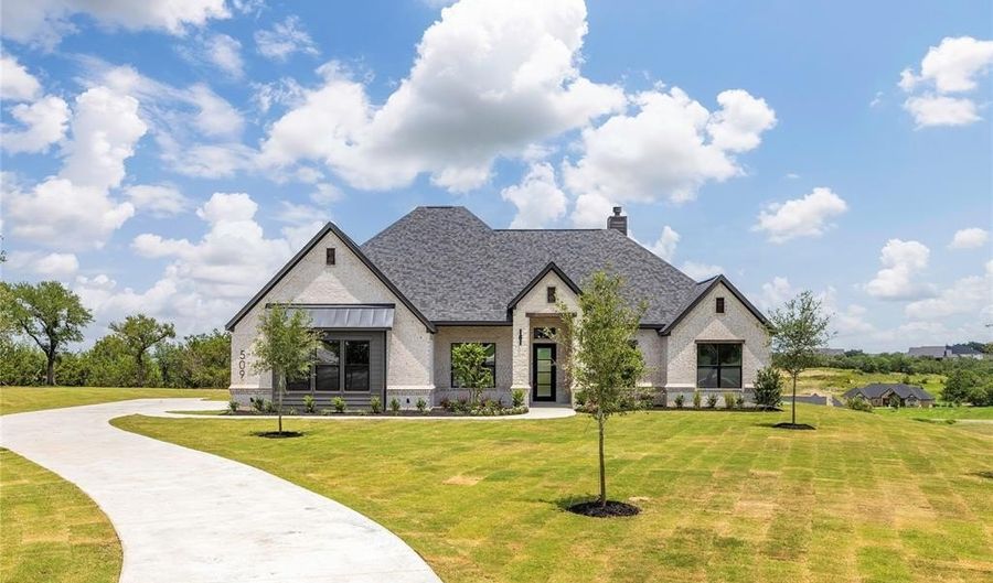509 Aspen Court Ln, Weatherford, TX 76085 - 4 Beds, 3 Bath