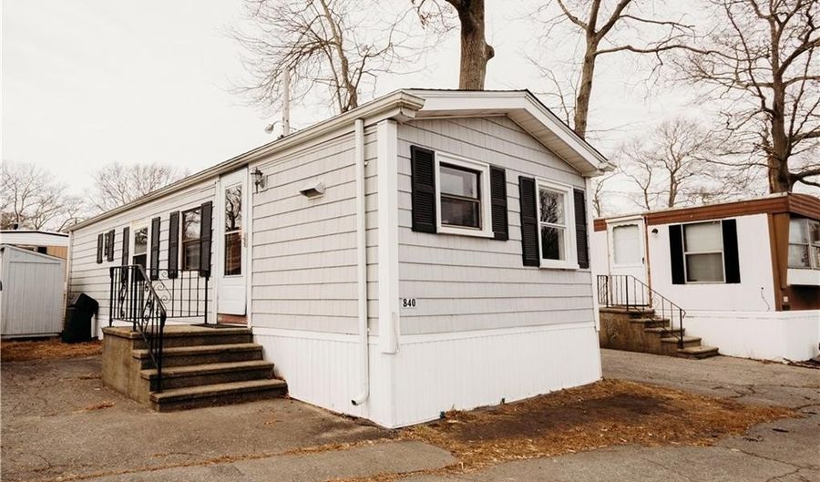 840 Forest Park Ave, Middletown, RI 02842 - 1 Beds, 1 Bath
