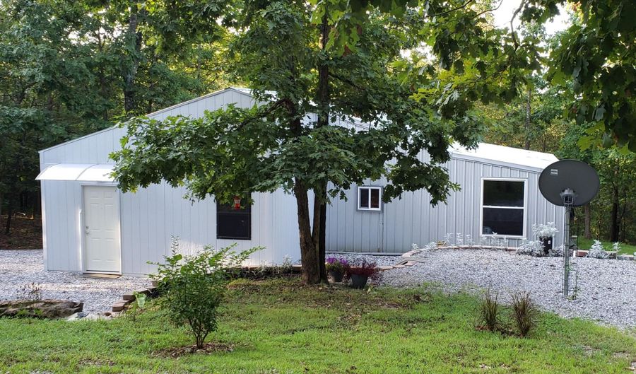 1026 Captain Ave, Aurora, MO 65605 - 3 Beds, 2 Bath