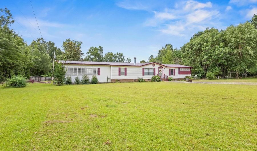 76 Scuppernong Rd, Barnwell, SC 29812 - 3 Beds, 2 Bath