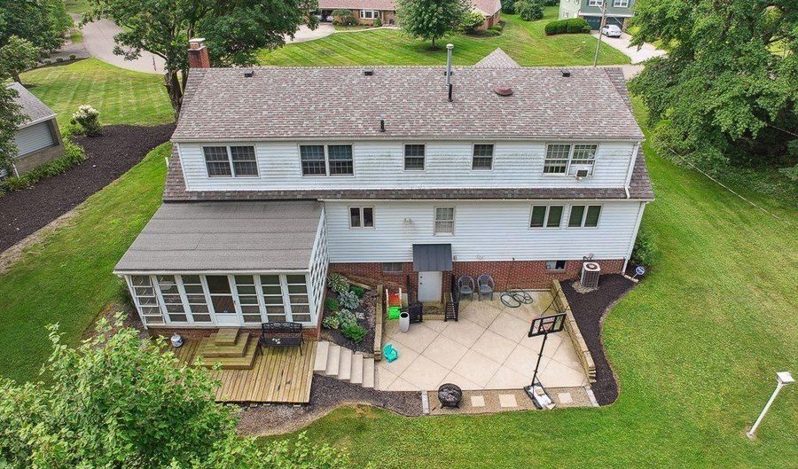 1527 Glenking Ln, Alliance, OH 44601 - 4 Beds, 3 Bath