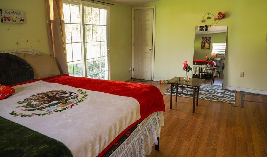 16 Apalachee St, Apalachicola, FL 32320 - 3 Beds, 3 Bath