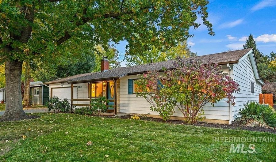 3418 N Red Oak Dr, Boise, ID 83703 - 4 Beds, 2 Bath