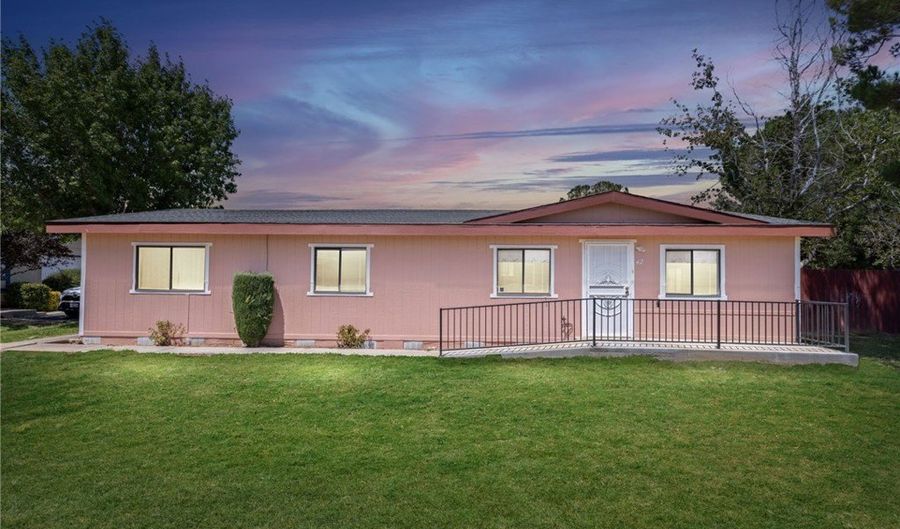 21621 Sandia Rd 42, Apple Valley, CA 92308 - 2 Beds, 2 Bath