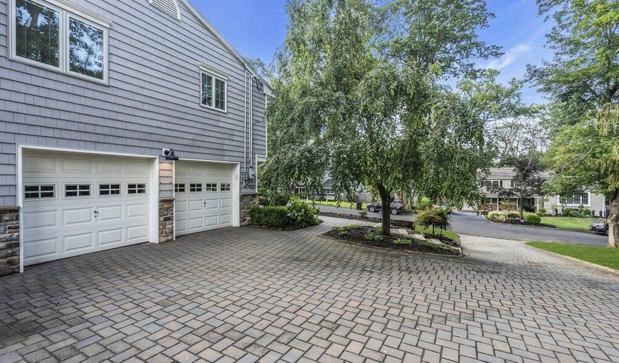 26 Crest Rd, Middletown, NJ 07748 - 3 Beds, 3 Bath
