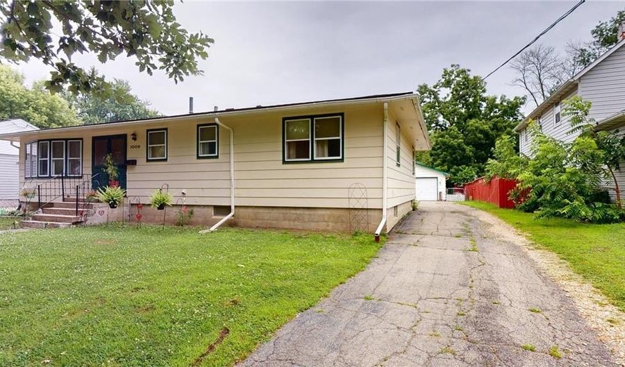 1009 James Ave, Albert Lea, MN 56007 - 3 Beds, 2 Bath