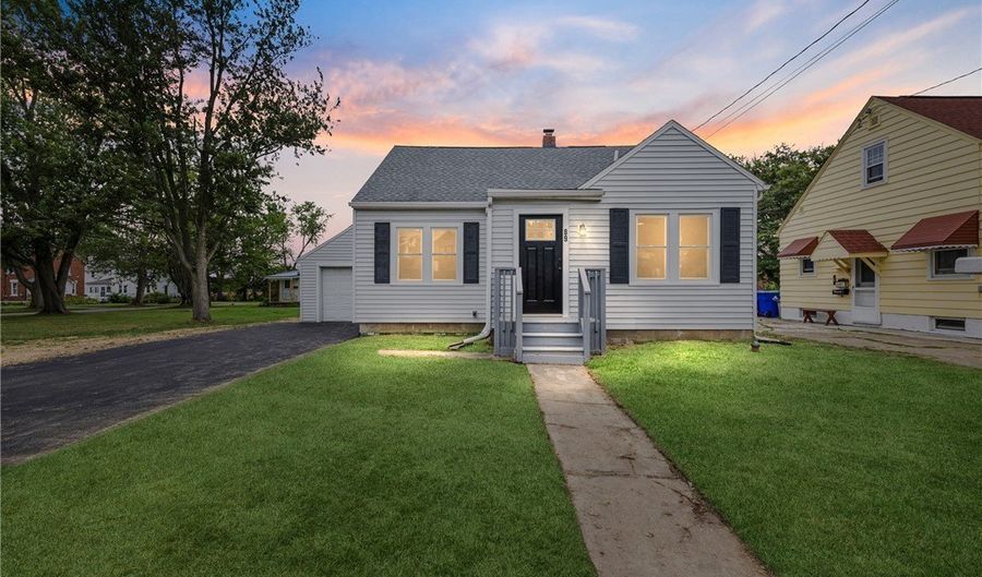 89 Center St, Evans, NY 14006 - 4 Beds, 1 Bath