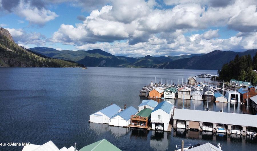 33671 N Macdonalds 2nd Dock Dr, Bayview, ID 83803 - 2 Beds, 1 Bath