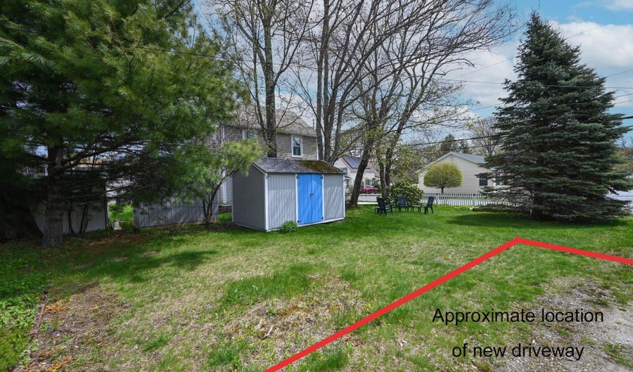 29 Pleasant St, Bar Harbor, ME 04609 - 3 Beds, 1 Bath