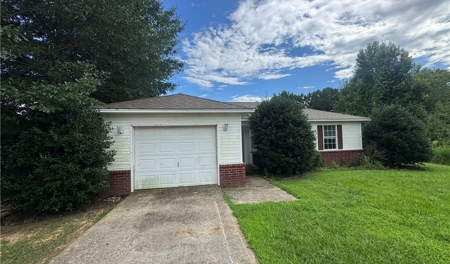 1811 Birchwood, Beebe, AR 72012 - 3 Beds, 2 Bath