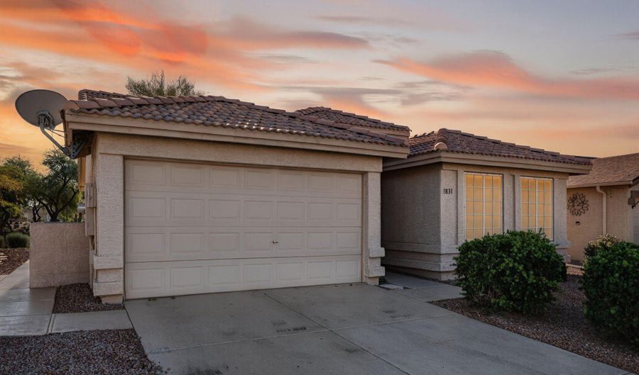 1831 E Lindrick Dr, Chandler, AZ 85249 - 2 Beds, 2 Bath