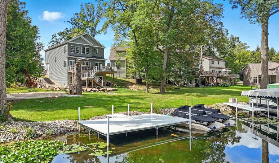 200 Lane 200 E Lake James St, Angola, IN 46703 - 4 Beds, 4 Bath