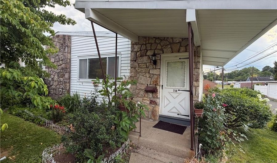 738 N Saint Lucas St, Allentown, PA 18104 - 3 Beds, 2 Bath