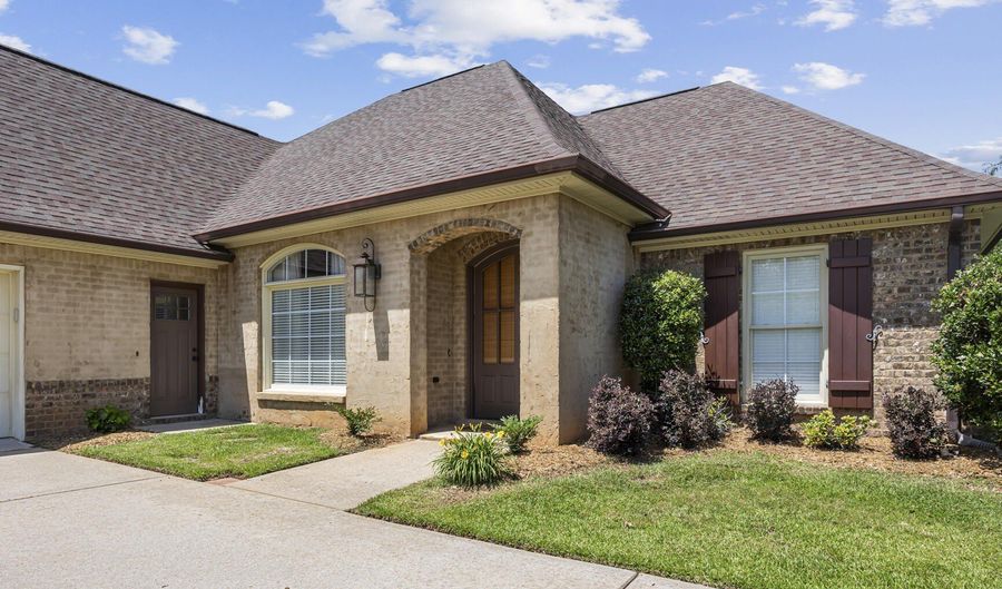 221 Penny Ln, Brandon, MS 39042 - 4 Beds, 3 Bath