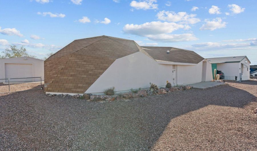 30857 S WANDERING Way, Congress, AZ 85332 - 1 Beds, 1 Bath