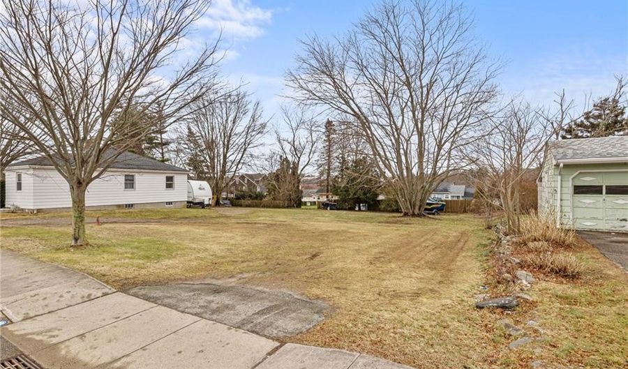 51 Valley Rd, Middletown, RI 02842 - 0 Beds, 0 Bath